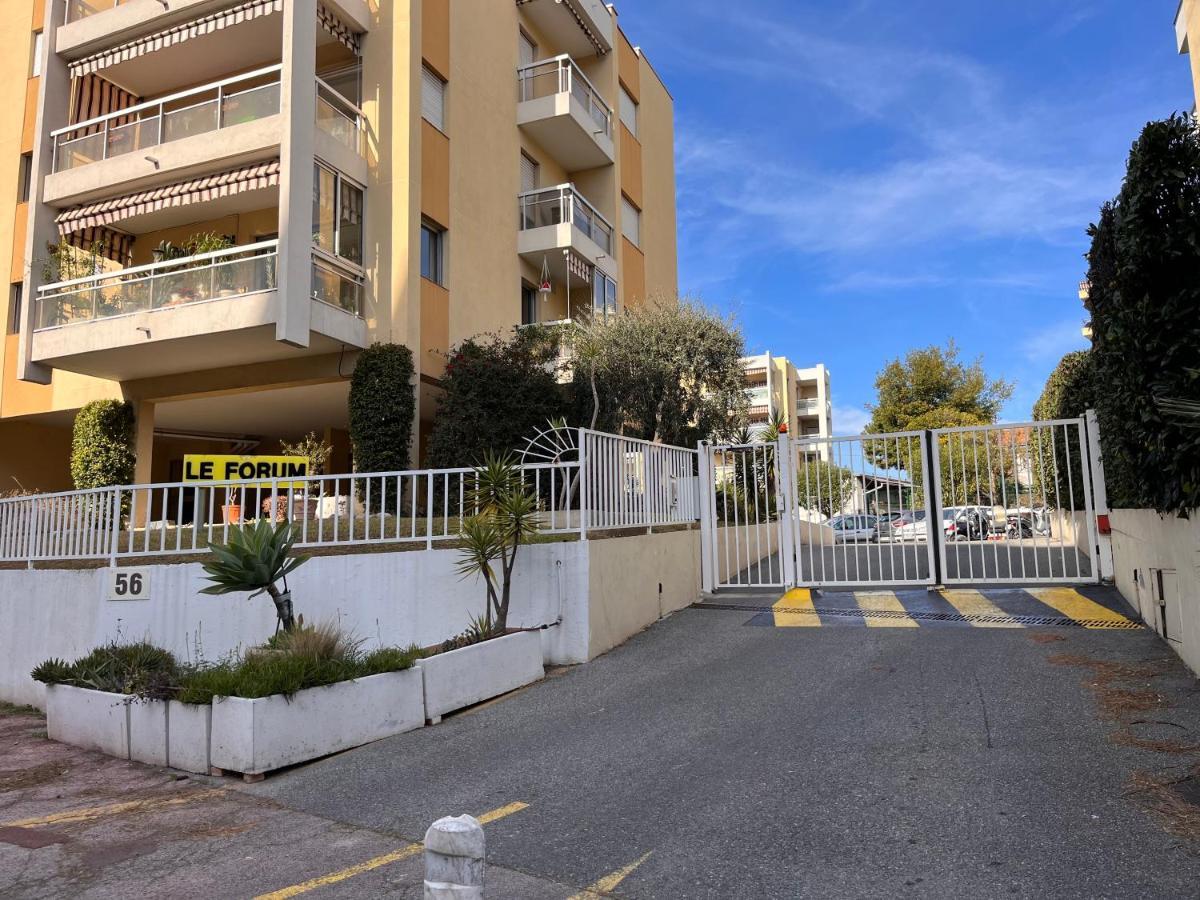 Apartment Antibes City-Center & Port Екстериор снимка