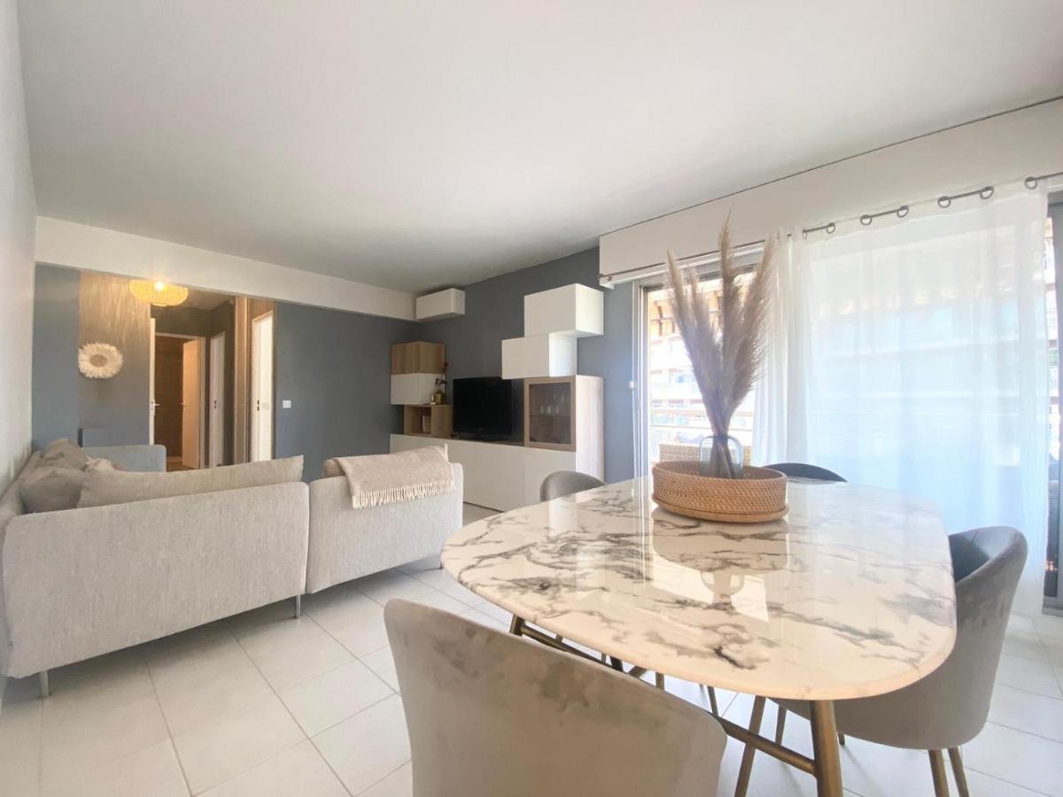 Apartment Antibes City-Center & Port Екстериор снимка
