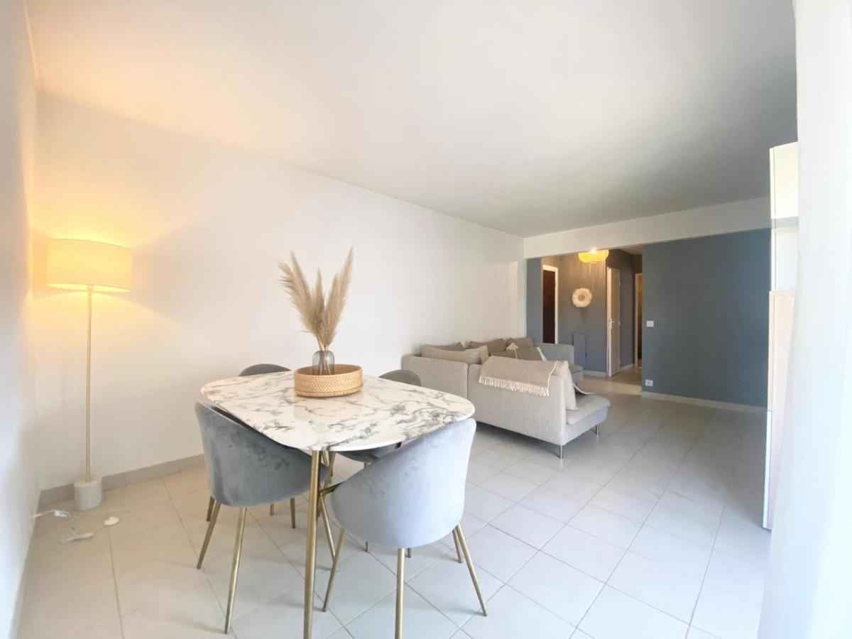 Apartment Antibes City-Center & Port Екстериор снимка